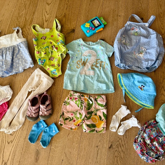 Baby Toddler Girl 18months Or 24 Bundle Lot Zara Keen Sandals Bunny Mud Pie Hat - Picture 1 of 12